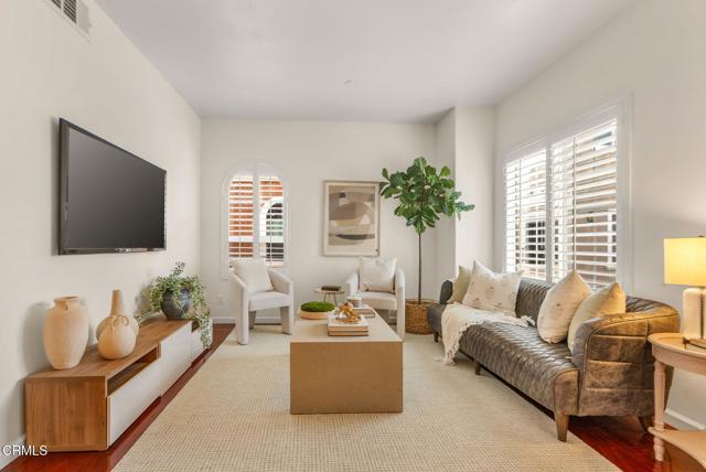 Detail Gallery Image 4 of 21 For 806 N Garfield Ave a,  Alhambra,  CA 91801 - 2 Beds | 2/1 Baths