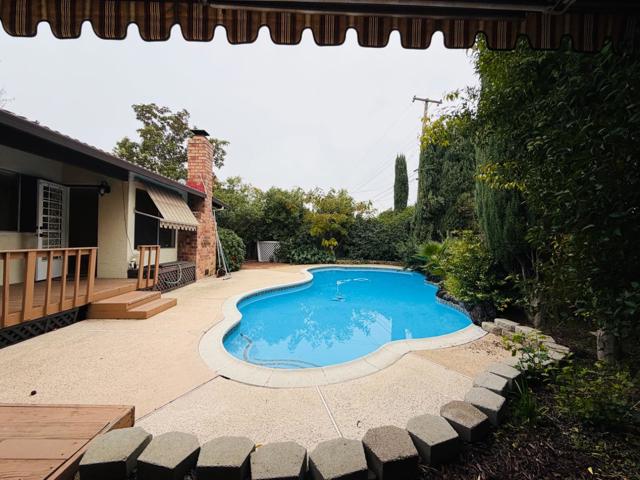 1100 Terra Way, Roseville CA: https://media.crmls.org/mediaz/3d220453-a02b-4da0-9345-7e46089eb090.jpg