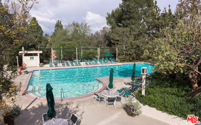 2748 Bottlebrush Drive, Los Angeles CA: https://media.crmls.org/mediaz/3d227480-b1ec-42c8-99d3-1a6f91f1b294.jpg