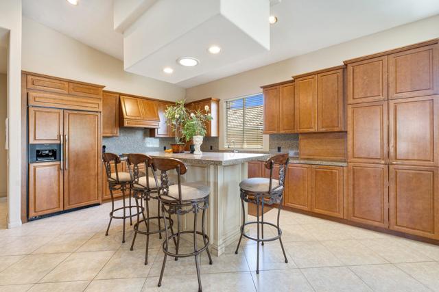 44476 Hazel Canyon Lane, Palm Desert CA: https://media.crmls.org/mediaz/3d22c257-7adc-4fd7-b26e-dec6bf851a62.jpg