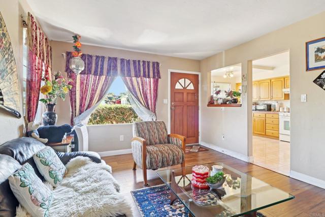 Detail Gallery Image 6 of 28 For 3836 Brems St. St, San Diego,  CA 92115 - 2 Beds | 1 Baths