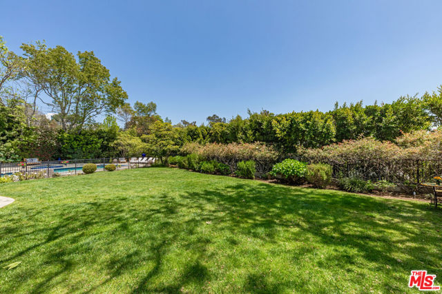 1756 Correa Way, Los Angeles CA: https://media.crmls.org/mediaz/3d238b27-b93b-4297-acf4-92a537d68558.jpg