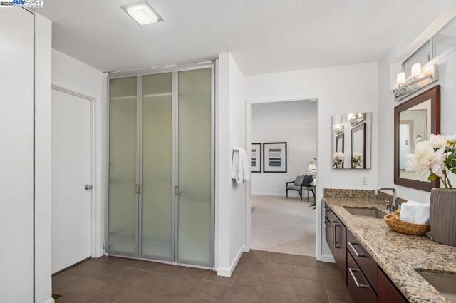 Image 32 of 48 For 6379 Arlington Dr