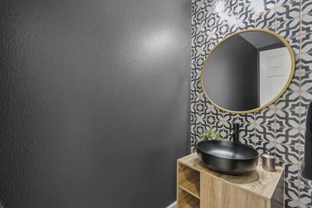 Detail Gallery Image 10 of 47 For 613 Saltgrass Ave, Carlsbad,  CA 92011 - 3 Beds | 2/1 Baths