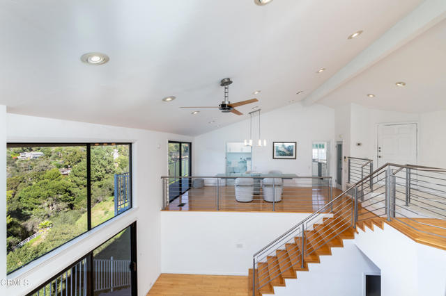 Detail Gallery Image 14 of 36 For 363 Patrician Way, Pasadena,  CA 91105 - 3 Beds | 3/1 Baths