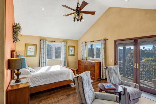 810 Altura Place, Del Rey Oaks CA: https://media.crmls.org/mediaz/3d258111-1521-457a-aeb9-647a9497174e.jpg