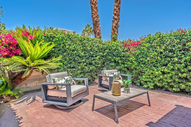 5 Barnard Court, Rancho Mirage CA: https://media.crmls.org/mediaz/3d267829-1d8f-41c1-a889-83f61eb0e1ad.jpg