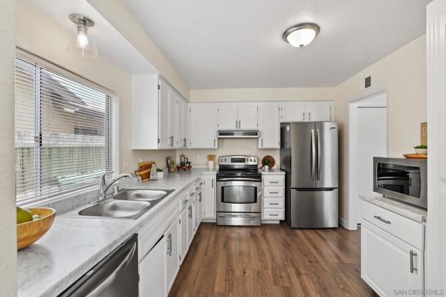 3663 Forest Road, Oceanside CA: https://media.crmls.org/mediaz/3d276409-5cf5-4b89-8caa-e85e45c06114.jpg