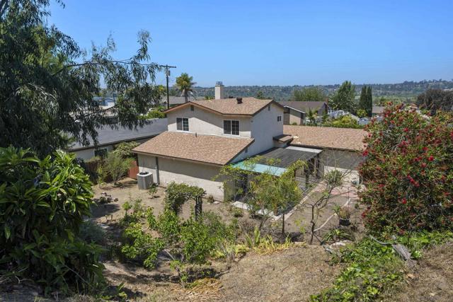 5273 Lewison Pl, San Diego CA: https://media.crmls.org/mediaz/3d279930-feee-4d8d-8e4b-1addc7ce3d29.jpg