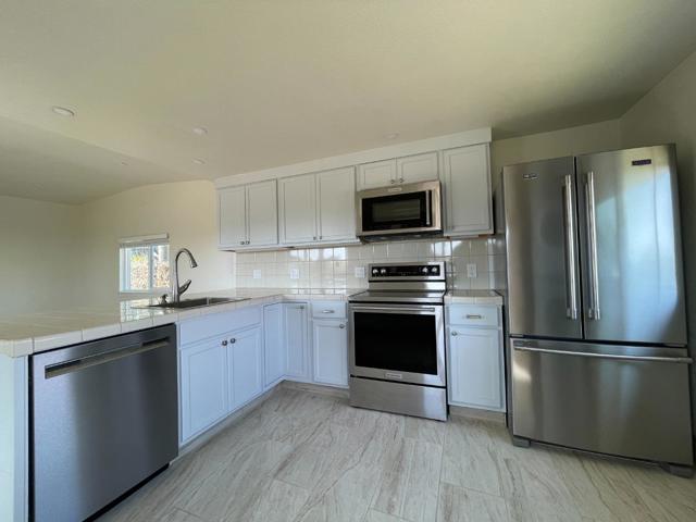 7981 Moss Landing Road, Moss Landing CA: https://media.crmls.org/mediaz/3d279e87-f012-4f10-9204-af66a1df6fde.jpg