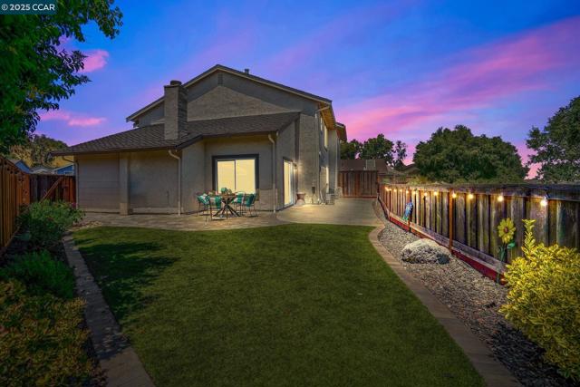 2132 Rock Pass Pl, Martinez CA: https://media.crmls.org/mediaz/3d27b32c-745e-4681-b92c-7f7f27a2a8c9.jpg