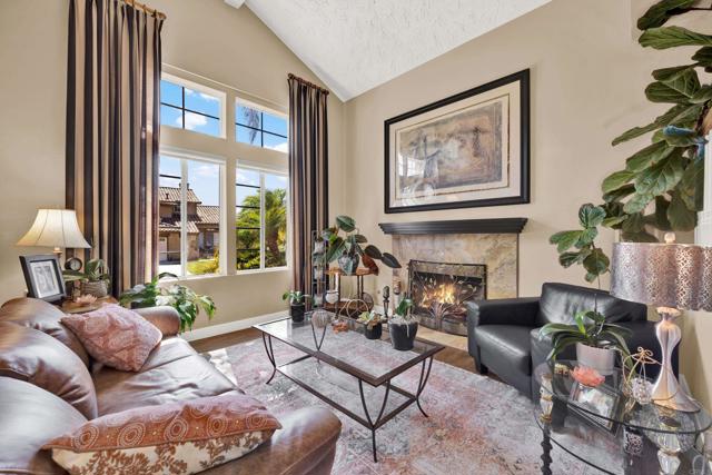 Detail Gallery Image 10 of 69 For 5071 Nighthawk Way, Oceanside,  CA 92056 - 3 Beds | 2/1 Baths