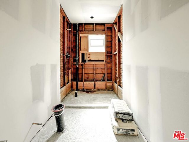 14426 Friar Street photo 33