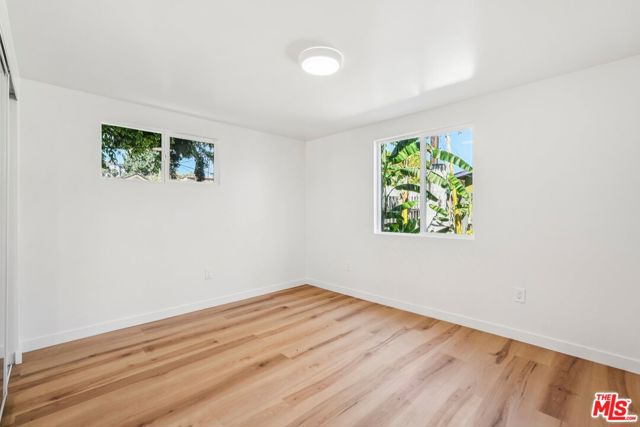 2922 8th Avenue, Los Angeles CA: https://media.crmls.org/mediaz/3d2866e1-8d4b-4ef6-9f24-92decdeec81f.jpg