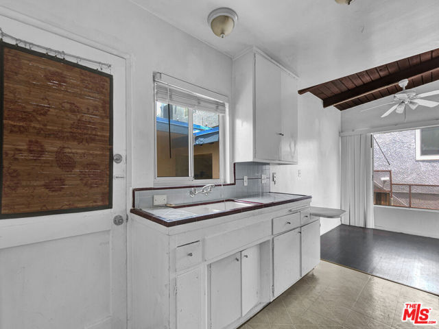 5401 Thornburn Street, Los Angeles CA: https://media.crmls.org/mediaz/3d28ac6a-37a7-45a6-b776-8669977ac3e8.jpg