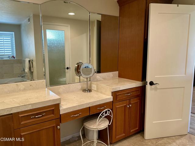 1961 Mccrea Road, Thousand Oaks CA: https://media.crmls.org/mediaz/3d299932-6dfe-413b-b191-6aecaf580b01.jpg