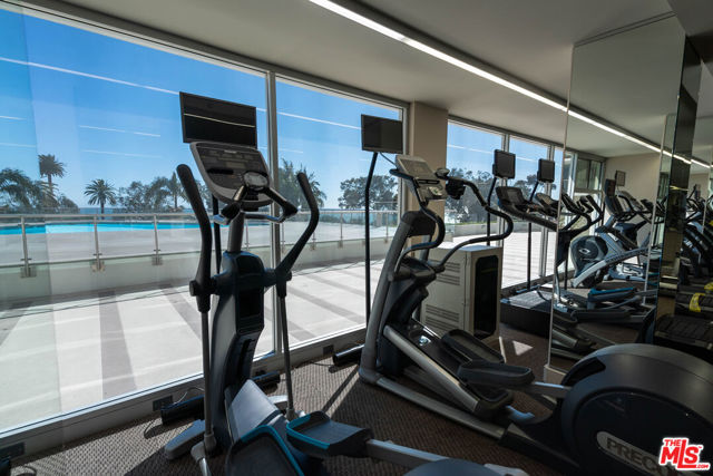 201 Ocean Avenue, Santa Monica CA: https://media.crmls.org/mediaz/3d299a22-323a-48ba-8afe-454fcb64b58c.jpg