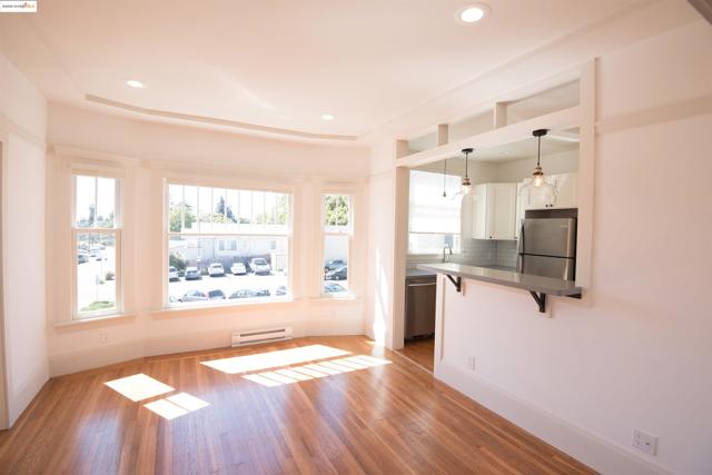 5687 Miles Ave, Oakland CA: https://media.crmls.org/mediaz/3d2a0f13-d9c0-4acc-a193-227d80598c7c.jpg