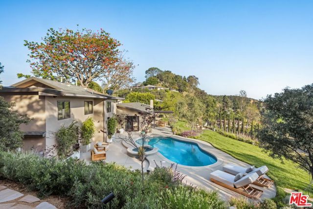 7840 Torreyson Drive, Los Angeles CA: https://media.crmls.org/mediaz/3d2cae69-9375-4995-b526-809fc8201a94.jpg