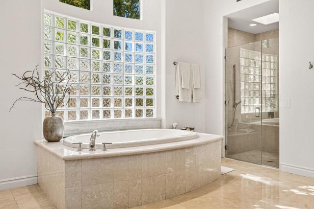 334 Crest Lake Drive, Palm Desert, CA 92211