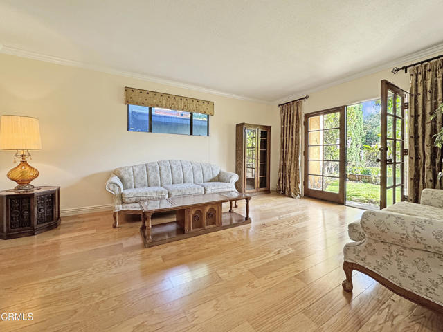 2307 Dorothy Street, La Crescenta CA: https://media.crmls.org/mediaz/3d2ef0d4-339e-42e7-852c-6406255ff60c.jpg