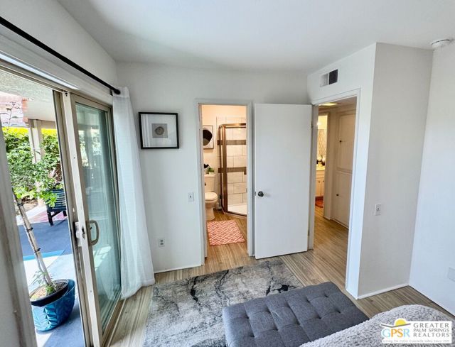 1533 N Sunflower Court, Palm Springs CA: https://media.crmls.org/mediaz/3d2f81fb-5762-4b07-8118-aa93d8156d08.jpg