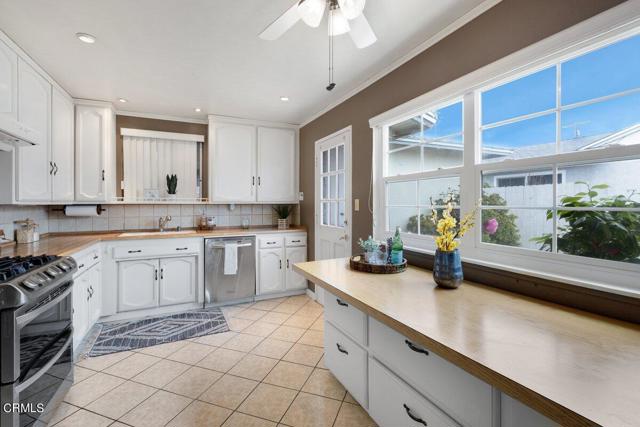 Detail Gallery Image 8 of 17 For 3051 S E St, Oxnard,  CA 93033 - 2 Beds | 2 Baths