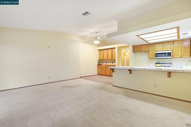 Image 9 of 32 For 2124 Hacienda St