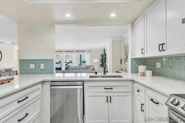 24 Montego Court, Coronado CA: https://media.crmls.org/mediaz/3d312c26-8ee4-448c-8433-ae4b225c93e0.jpg