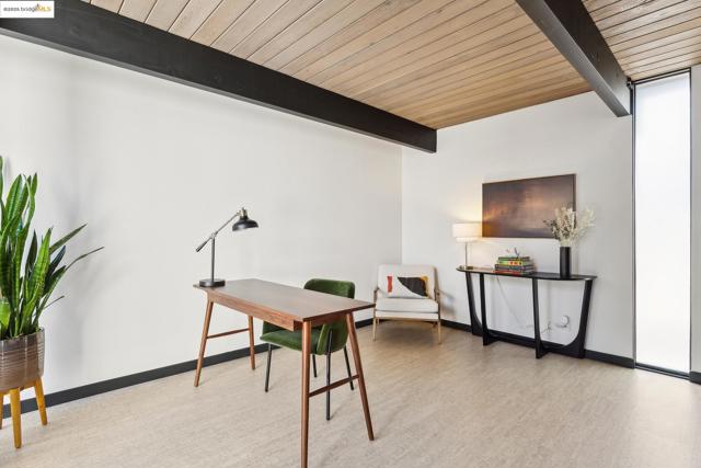 8156 Coach Dr, Oakland CA: https://media.crmls.org/mediaz/3d317cd6-dd37-49fe-89f9-ed1a6d3c5c01.jpg