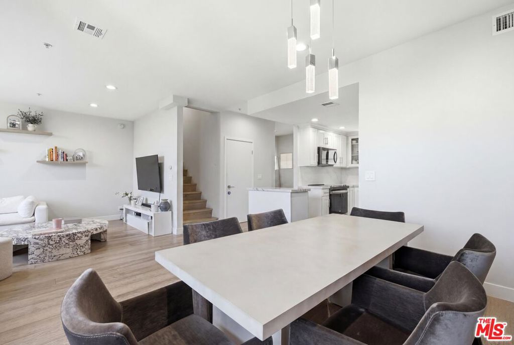 1238 S Holt Avenue #5