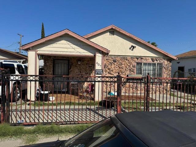 407 W. 7th St., Stockton CA: https://media.crmls.org/mediaz/3d3292a0-cdc1-45da-a78a-2a74514fa590.jpg