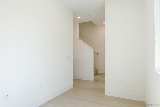 6861 Secano St, San Diego CA: https://media.crmls.org/mediaz/3d33e63e-f622-4124-8d57-a28d0cceba53.jpg