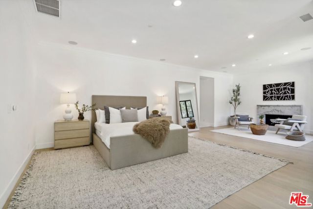 4261 Temma Court, Calabasas CA: https://media.crmls.org/mediaz/3d343b7c-eeb8-4491-ae7b-ec6b7ab63033.jpg