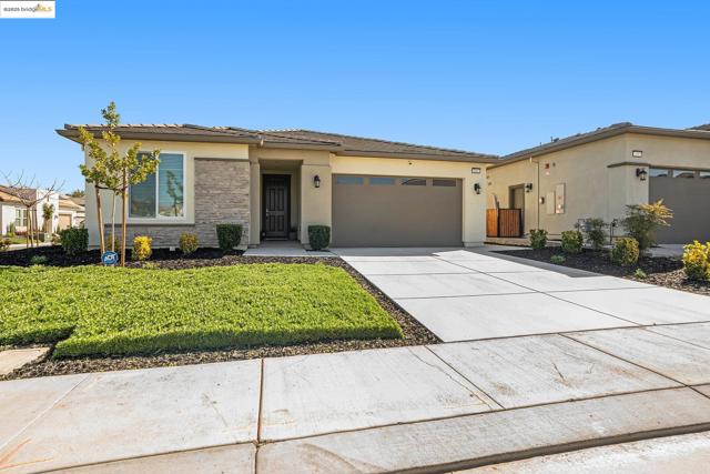 102 Coral St, Brentwood CA: https://media.crmls.org/mediaz/3d351a08-8fb3-4c7b-b1a6-4b1cd4060e28.jpg