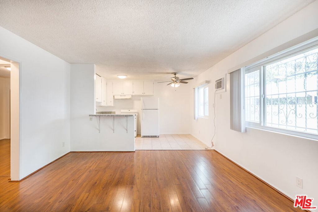919 N Oxford Avenue 2, Los Angeles, CA 90029