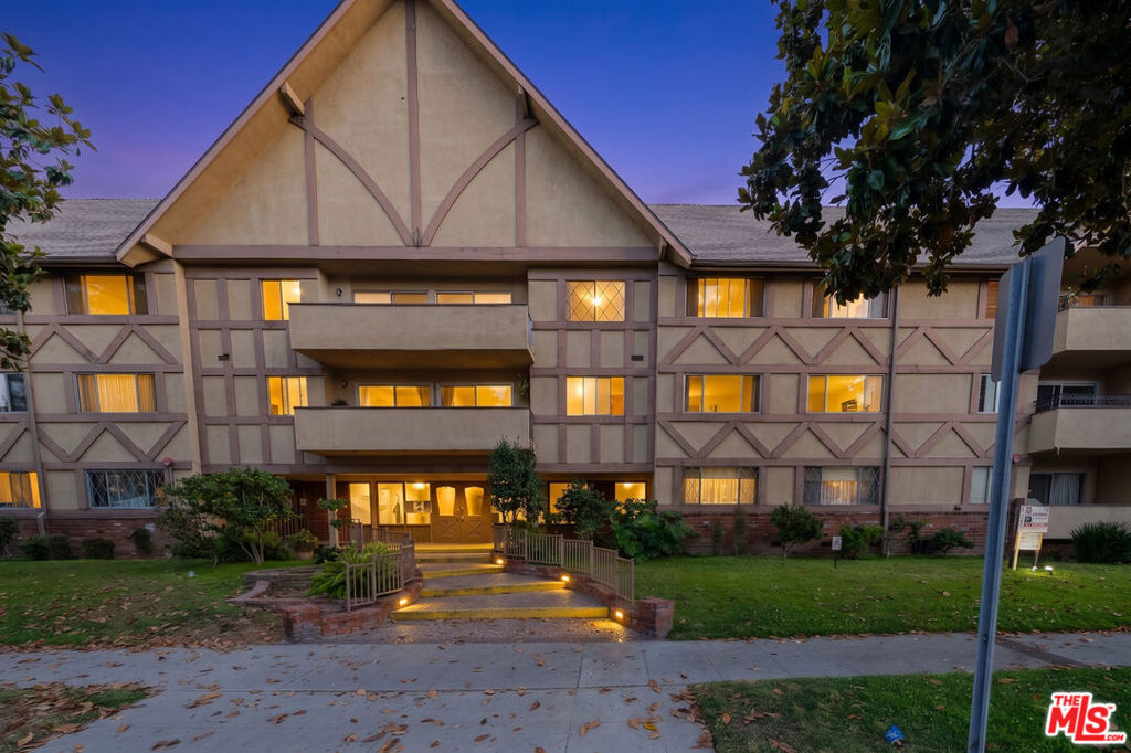 600 W Stocker Street #117