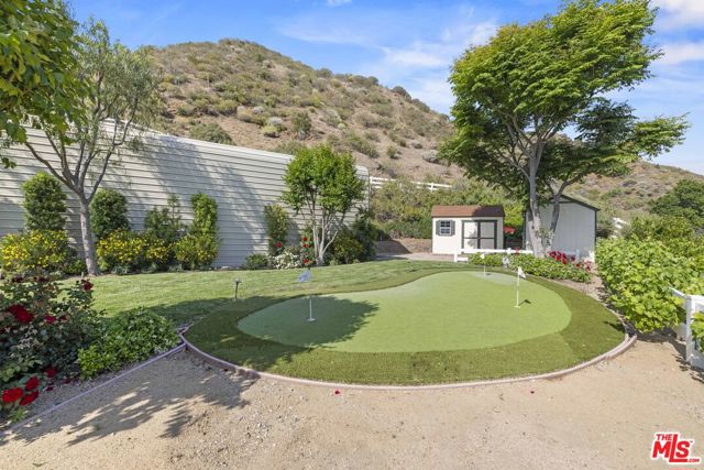 25730 Sand Canyon Road, Santa Clarita CA: https://media.crmls.org/mediaz/3d36adfc-8d93-4240-bc83-635c5efe6189.jpg