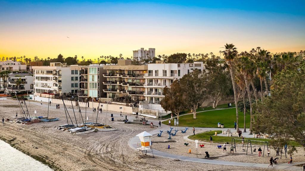 1251 Parker Pl., San Diego