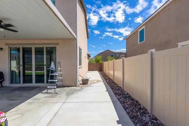 29089 Soraya, Lake Elsinore CA: https://media.crmls.org/mediaz/3d37894b-e6dd-43c6-9a33-2db200b54868.jpg