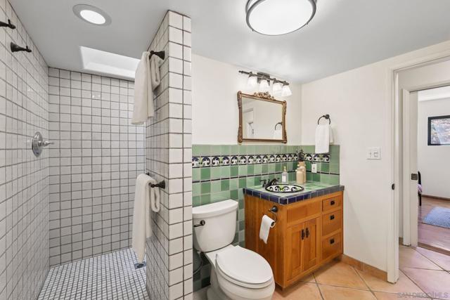 974 Via Hillview, Fallbrook CA: https://media.crmls.org/mediaz/3d37a7c0-e11b-4ed2-873b-04ffe427a14a.jpg