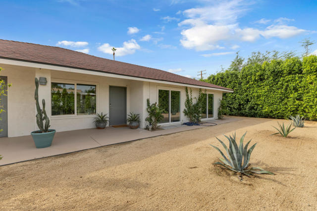 3967 E Sunny Dunes Road, Palm Springs, CA 92264