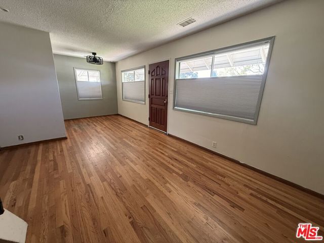 2952 Midvale Avenue, Los Angeles CA: https://media.crmls.org/mediaz/3d38fb35-a760-4139-ac9f-6c3683299f4a.jpg