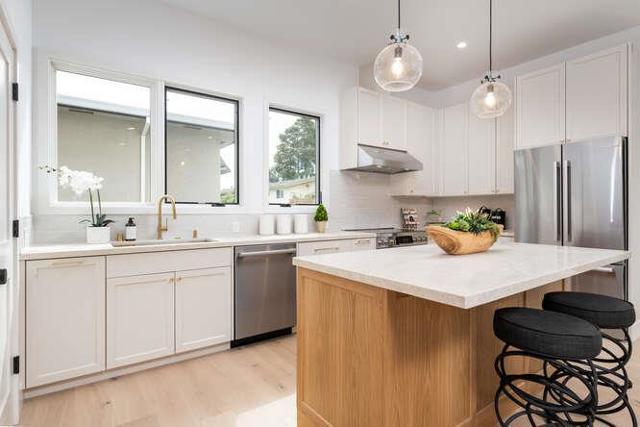 782 Elm Street, San Carlos CA: https://media.crmls.org/mediaz/3d39728d-6abf-4eef-83a6-e6868d7cddff.jpg