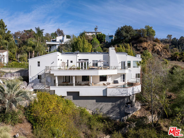 2671 Astral Drive, Los Angeles CA: https://media.crmls.org/mediaz/3d3b3e21-83ce-4f0c-b658-2cf77bc9783c.jpg