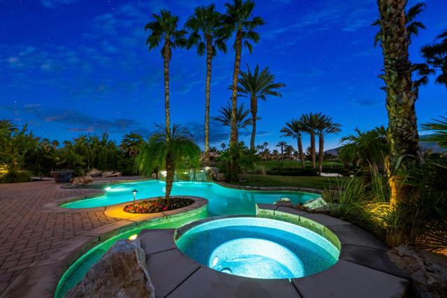 58061 Carmona, La Quinta CA: https://media.crmls.org/mediaz/3d3d06a1-abb5-4dee-81b7-d019dcf2b2d7.jpg