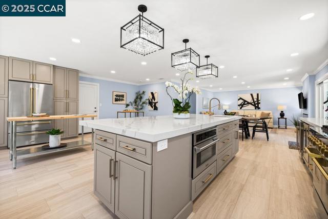 40 Loma Vista, Walnut Creek CA: https://media.crmls.org/mediaz/3d3db261-9382-4859-bed1-0681174f4c0d.jpg