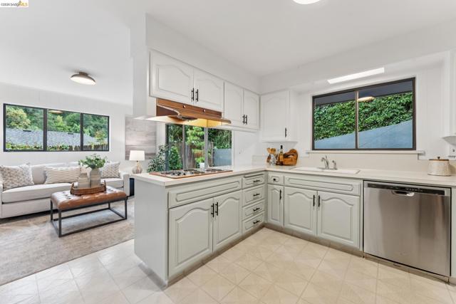 Image 18 of 39 For 7 Cavanaugh  