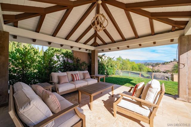 4703 Briana Ct, Fallbrook CA: https://media.crmls.org/mediaz/3d3eb5e6-040b-4f53-8f3d-562a5558f886.jpg