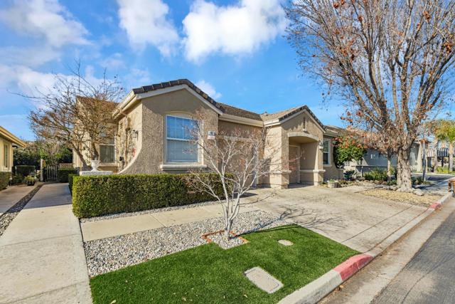 197 Summerset Drive, Brentwood CA: https://media.crmls.org/mediaz/3d3f9022-5423-4ccc-acf7-89b9c8265aeb.jpg